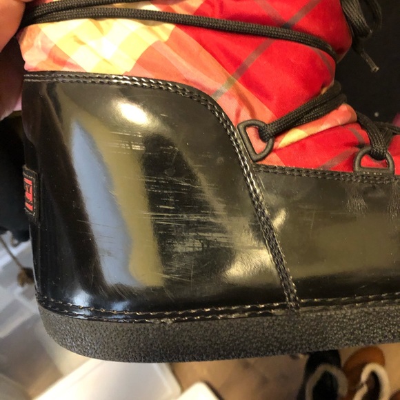 Burberry Snow Boots SOLD - Picture 4 of 6